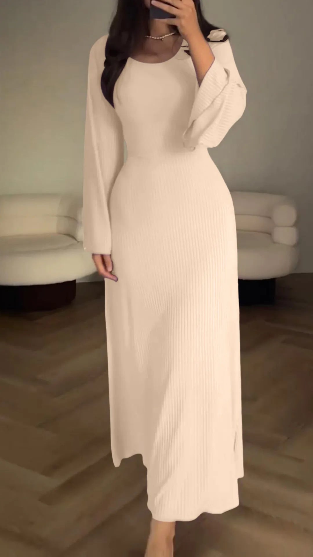 Robe élégante en maille à taille nouée