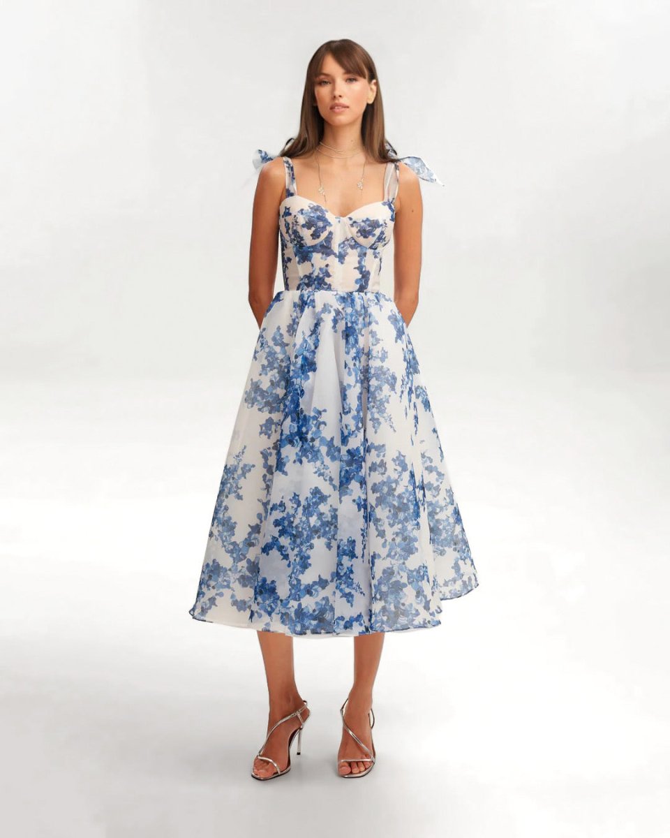 Elegant and comfortable blue dress for any occasion