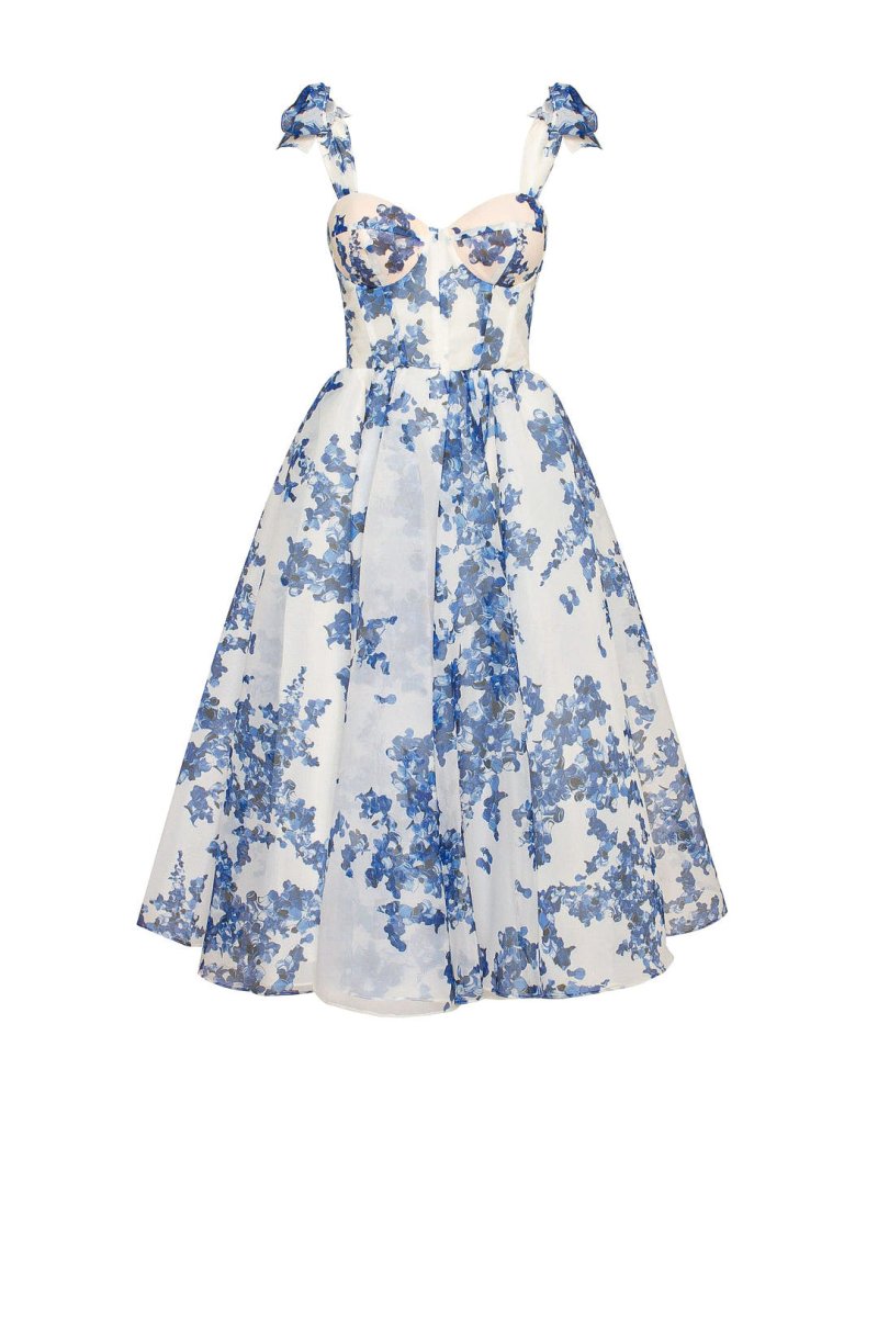 Elegant and comfortable blue dress for any occasion